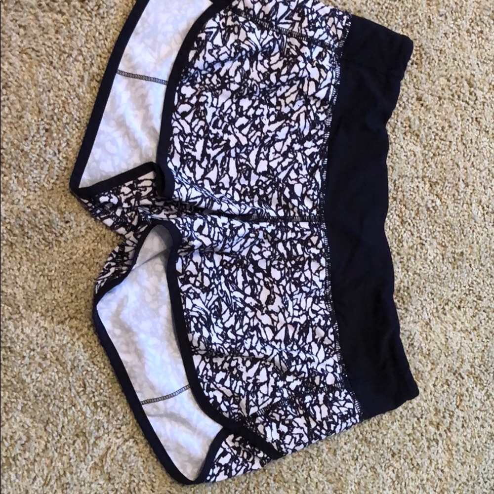 Lululemon Black&White Speckled Short